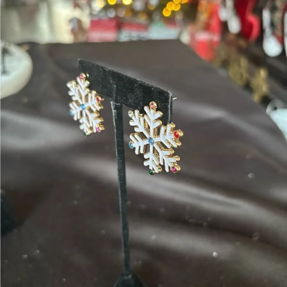 🎄❤️🎄 NEW Pink Stud Snow Flakes Earrings NWOT